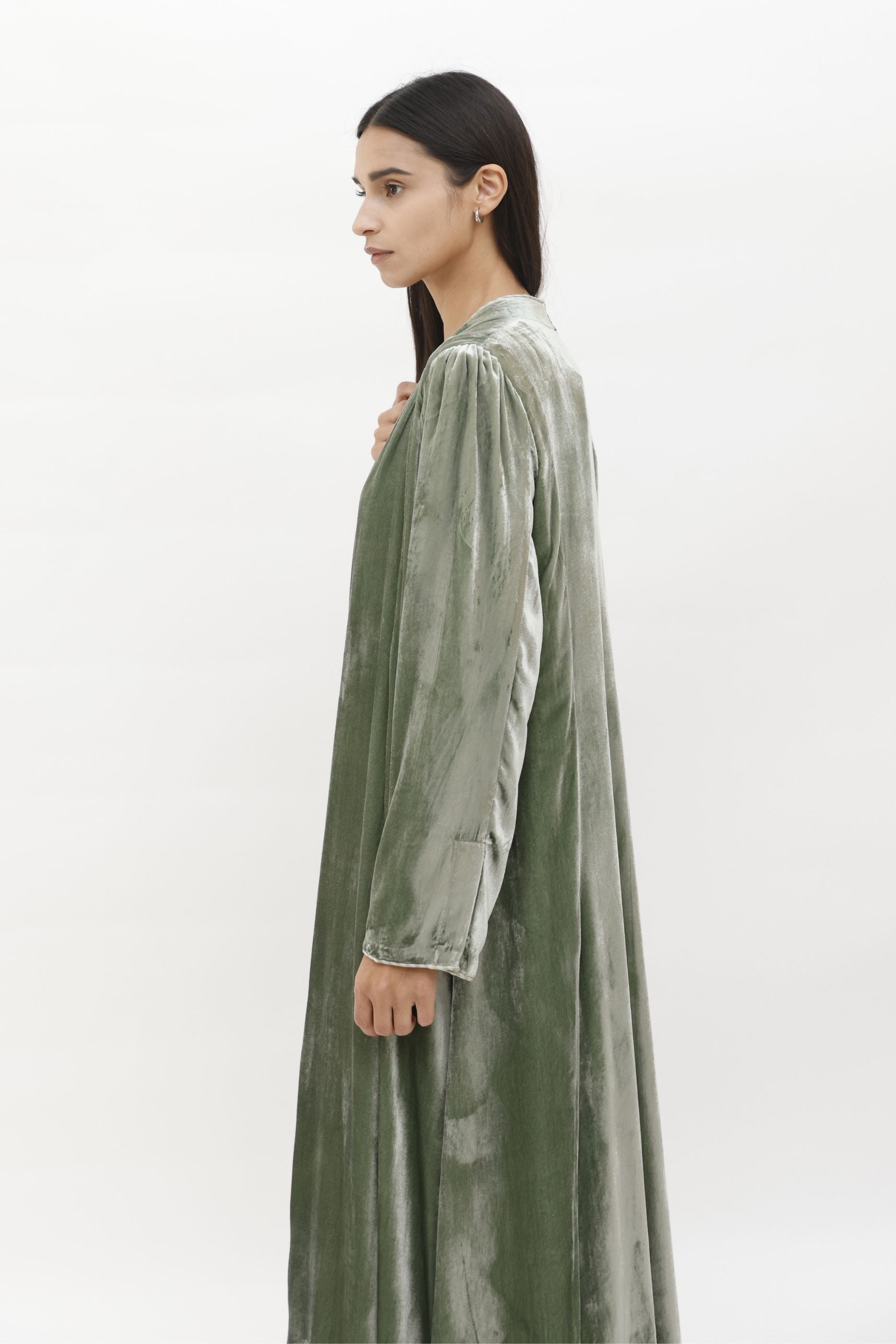 Ruwad Mint Green - Plain Velvet Minimalist Abaya Set